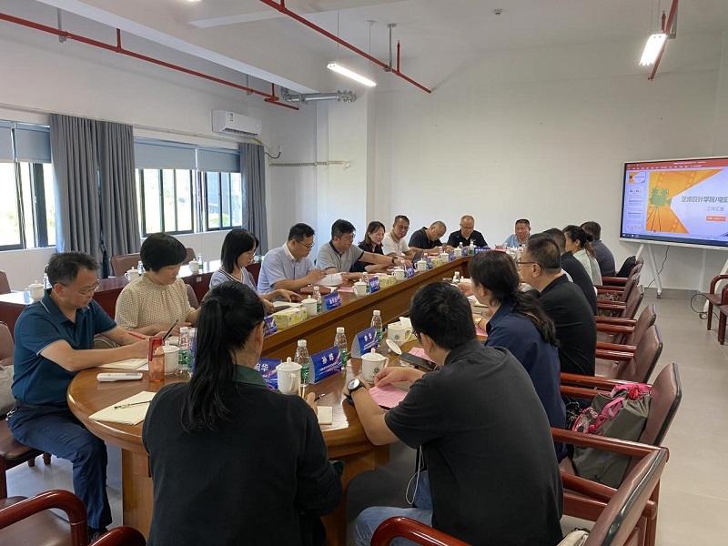 李铭辉校长到艺术设计学院调研指导工作
